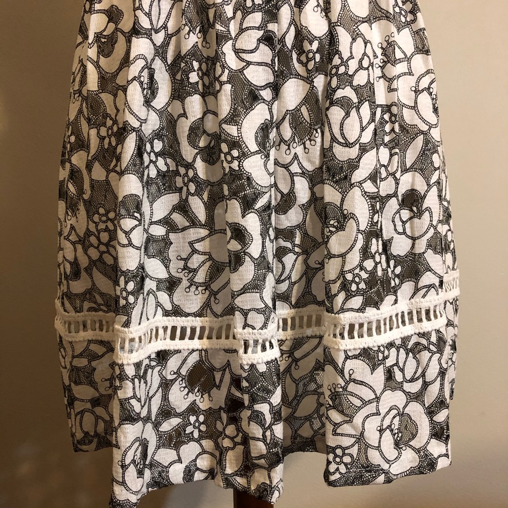 NWT Just Me Black & White Lace Floral Print Dress - Picture 3 of 12